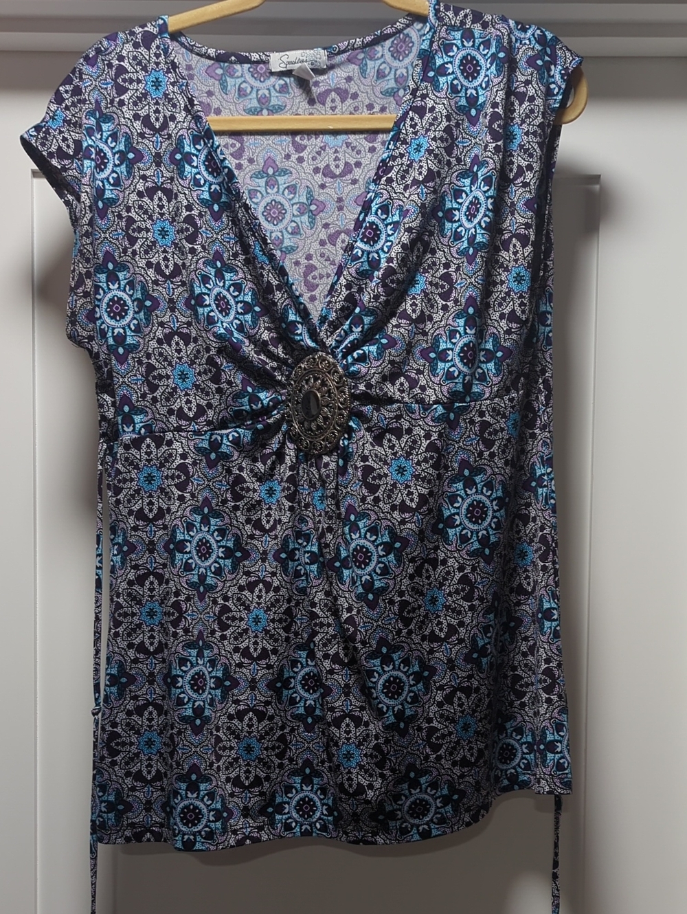 Speechless Blue and Navy Printed V-Neck Camisole with Brooch Accent